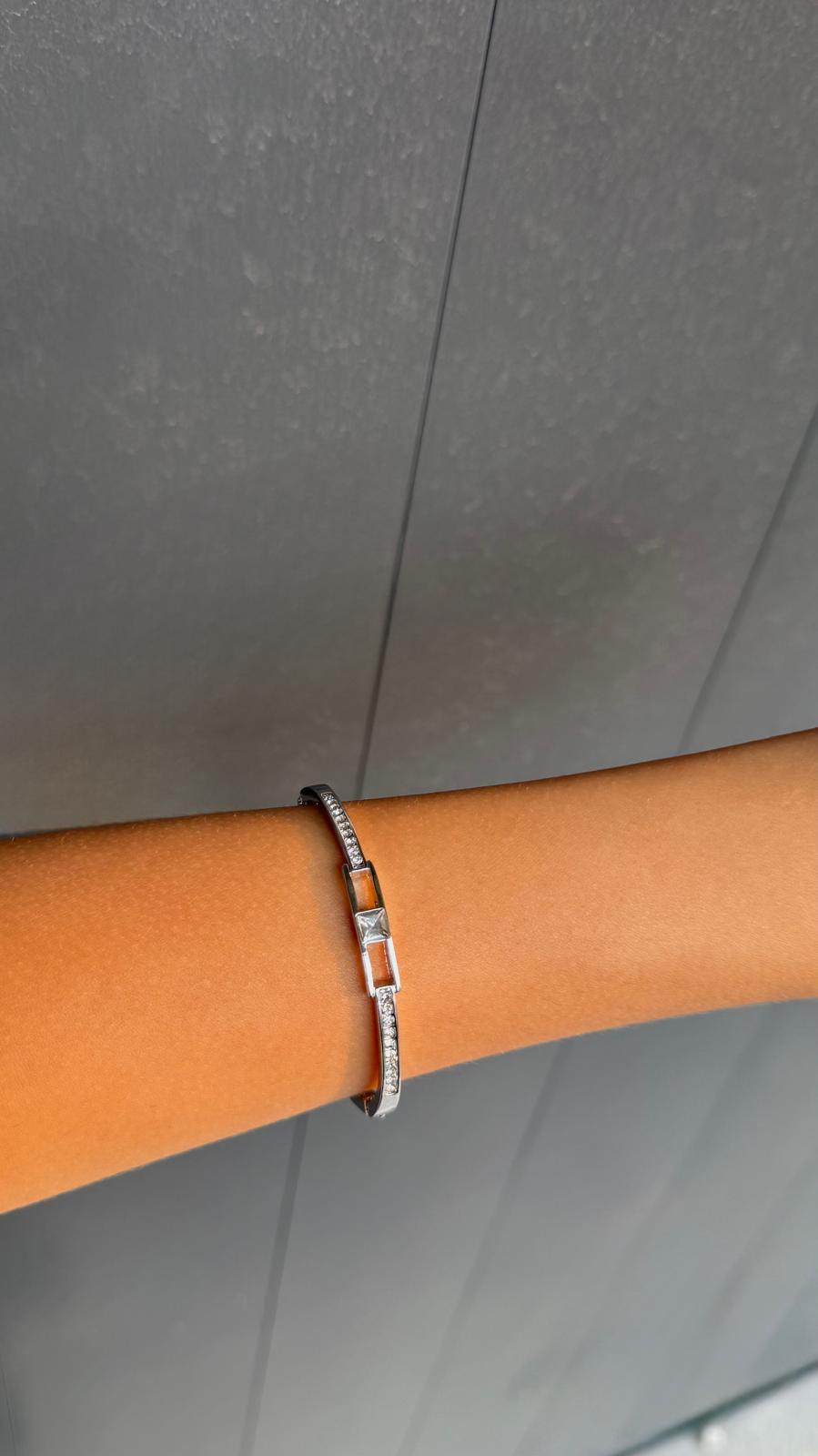 The Nova Bracelet